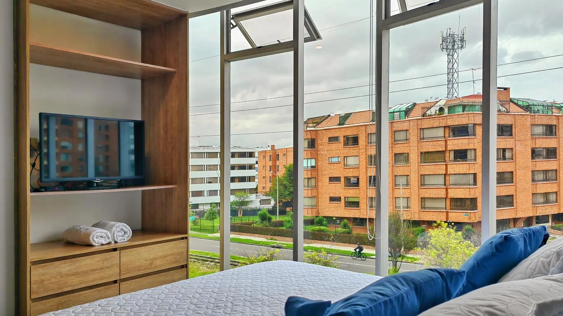 Aparta Estudio Tipo Loft Usaquen / Cozy Loft In Bogota